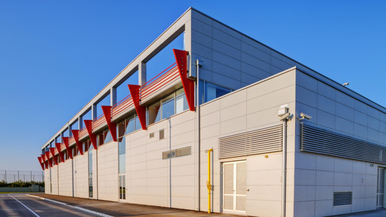 Powder Coating Services in Oman: Durable Finishing for Aluminium & Steel